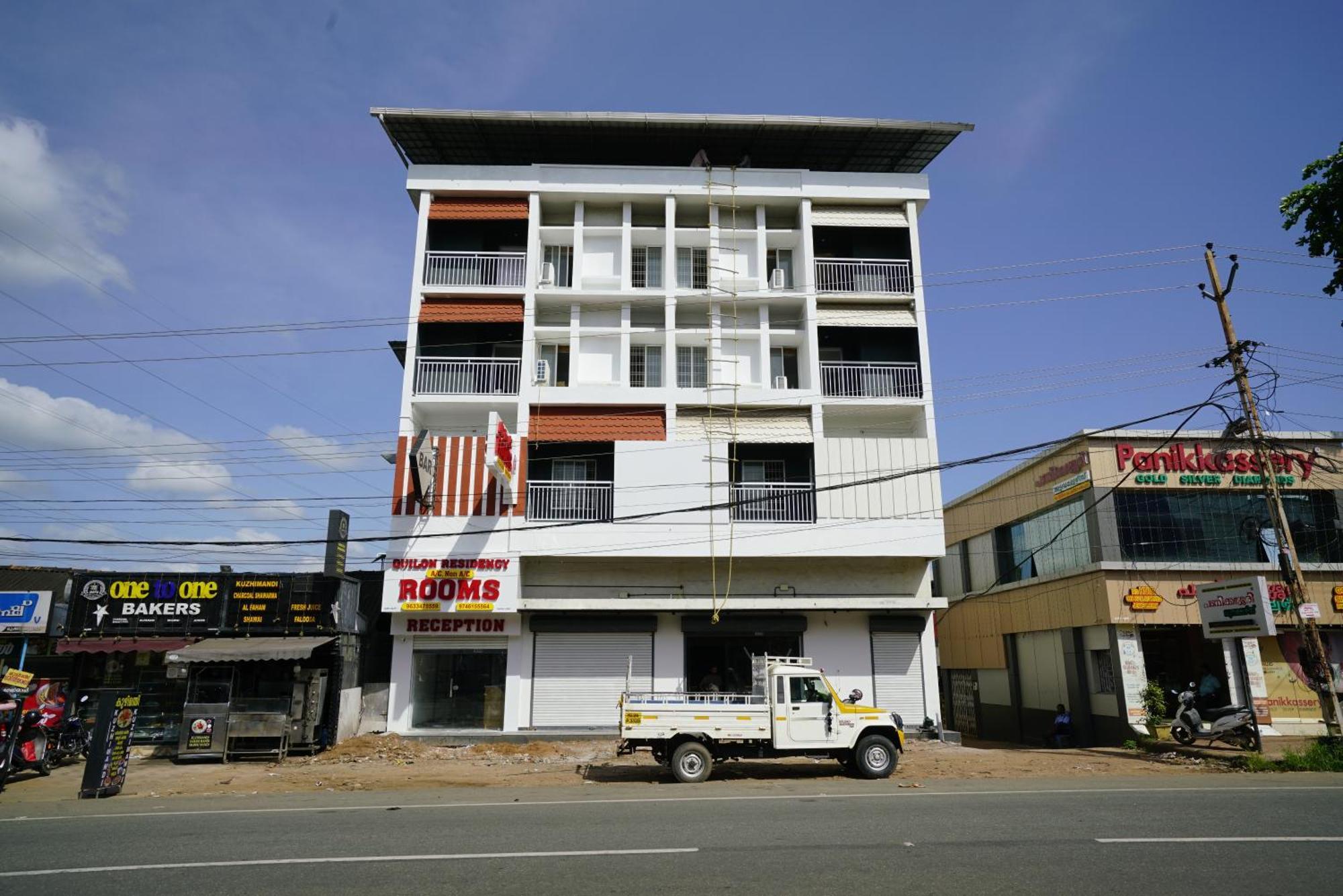 Perumanseri Quilon Residency Kundara酒店 外观 照片